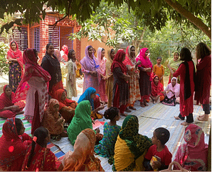 In this picture you see us, Farhana Tasnuva and Madeline Langley, in the countryside in Bangladesh talking with women about their experiences and ideas.