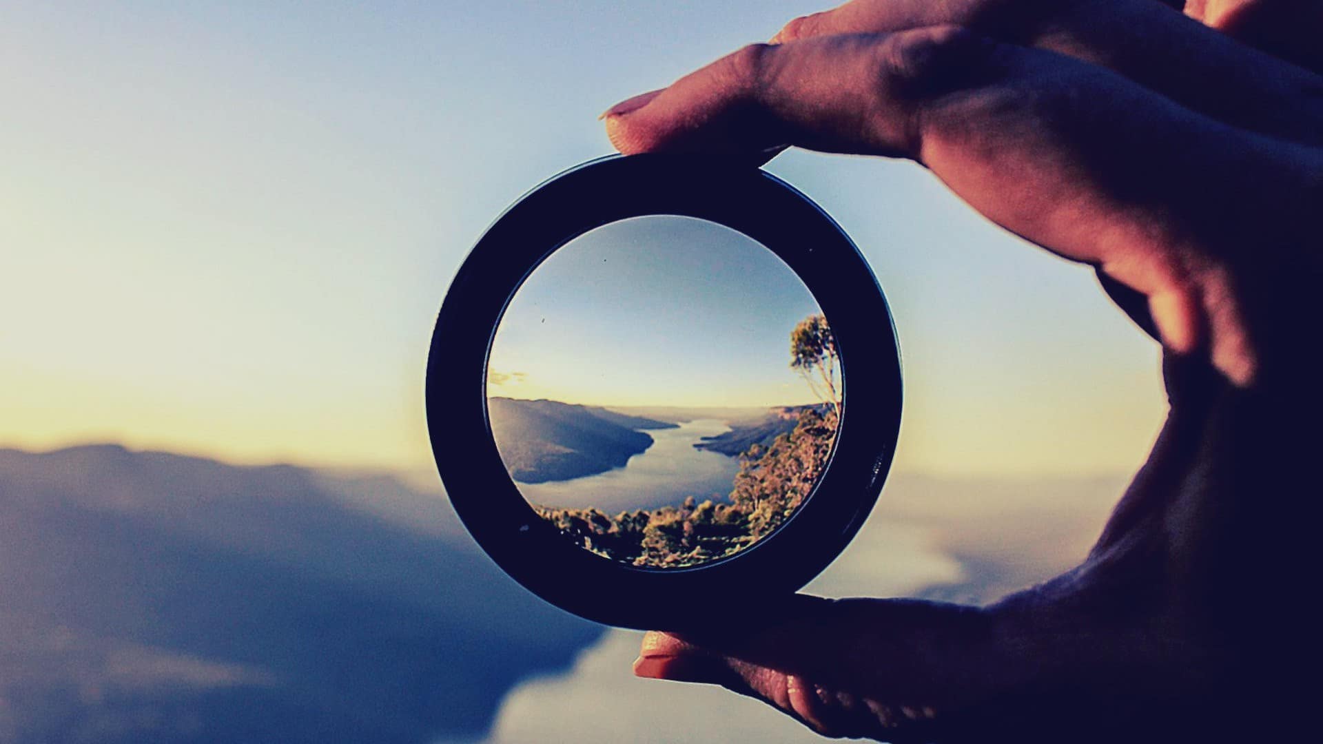 Small More Visual How We See the Bigger (and Smaller) Picture | Mindwise